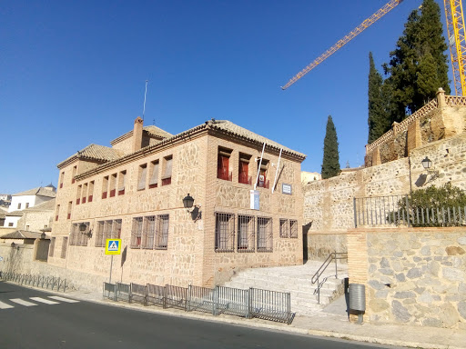 Colegio San Lucas y María