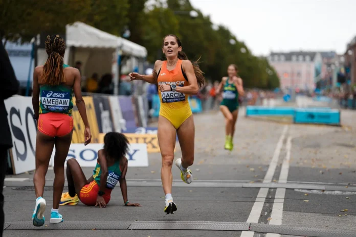 Atletismo.- Marta García termina sexta del mundo con récord de España de 5 kilómetros en ruta
