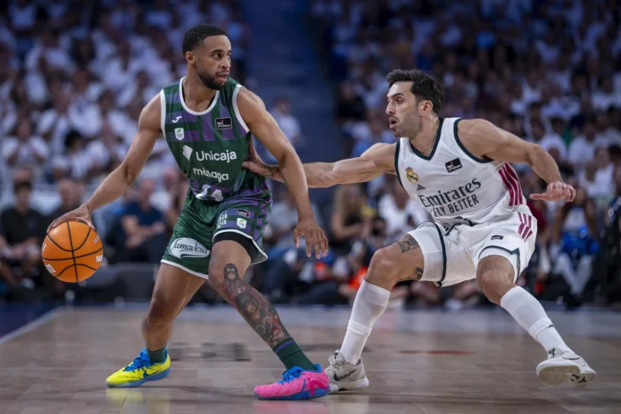 Baloncesto/Liga Endesa.- (Crónica) El Real Madrid vence al Unicaja con final ajustado y el Lleida sorprende al Valencia