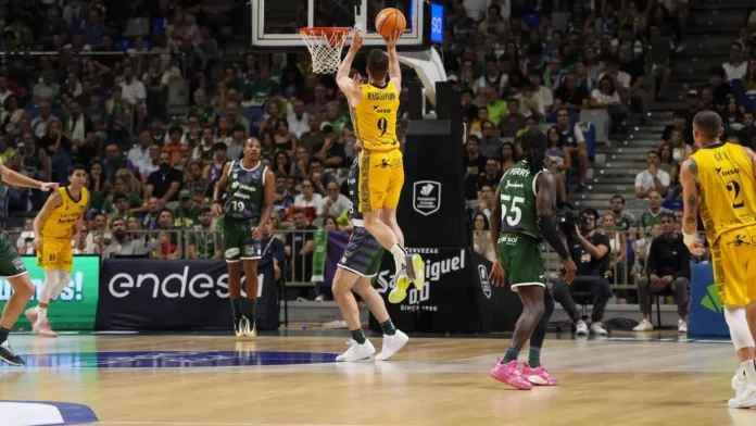 Baloncesto/Liga Endesa.- (Crónica) El Unicaja pierde su debut en casa contra La Laguna Tenerife