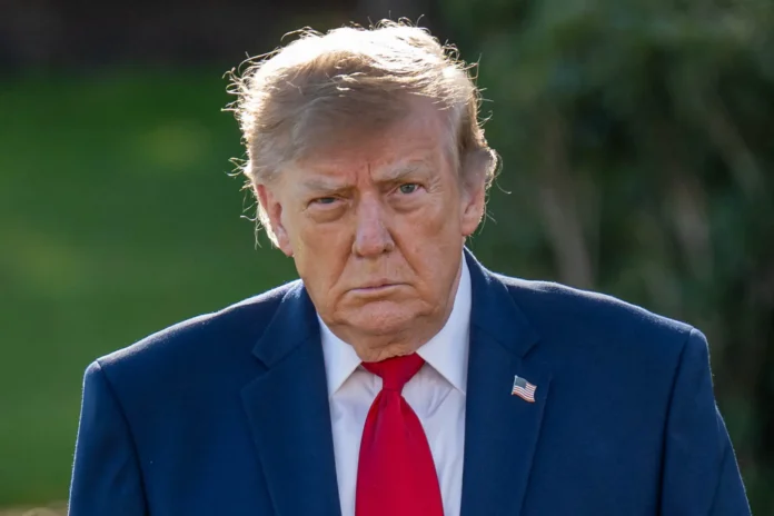 Baloncesto/NBA.- Trump califica de "desgracia total" a LeBron James por su actitud durante el himno estadounidense