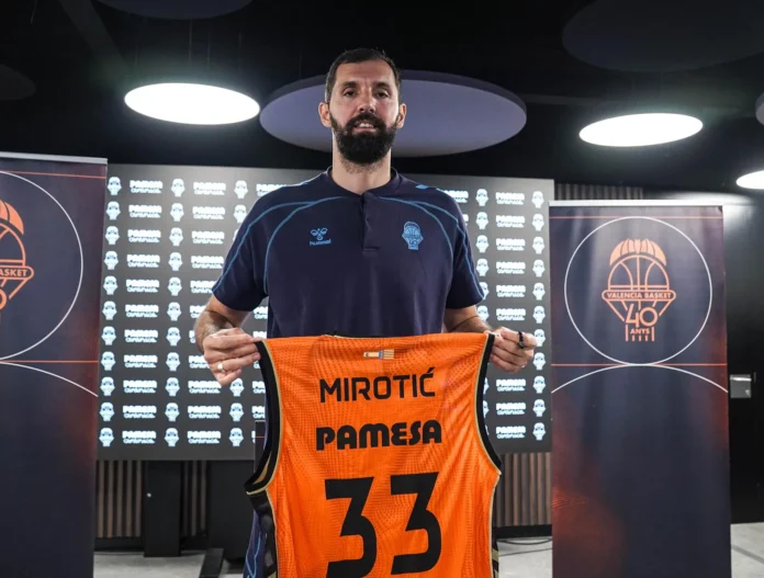 Baloncesto.- Nikola Mirotic, presentado en Valencia: "Tal vez faltaba la pieza de experiencia y aquí estoy"