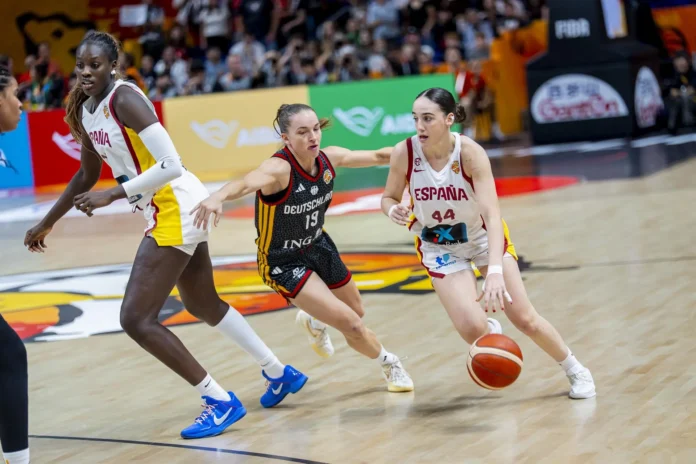 Baloncesto/Selección.- AV. España le toma la medida al anfitrión y celebra el bronce del Mundial Femenino
