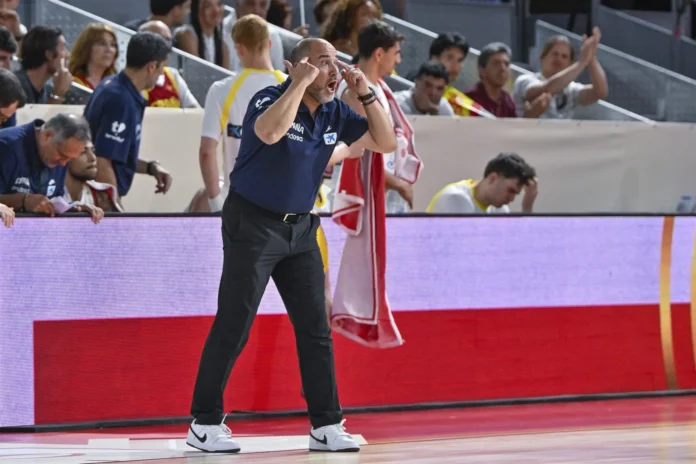 Baloncesto/Selección.- Chus Mateo: "Estoy relativamente tranquilo y convencido de que va a salir bien"