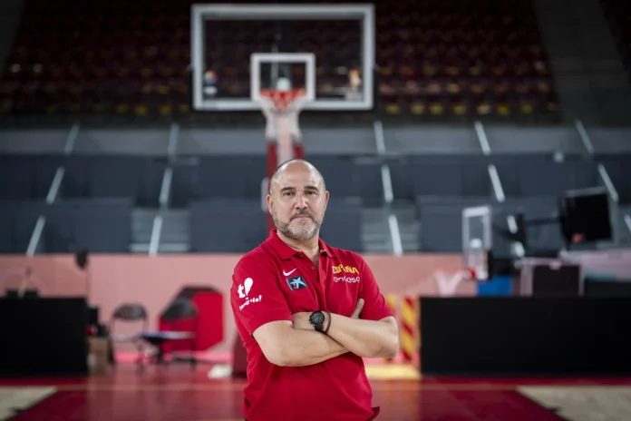 Baloncesto/Selección.- Chus Mateo: "No hay que volverse locos ni dramatizar con las derrotas"