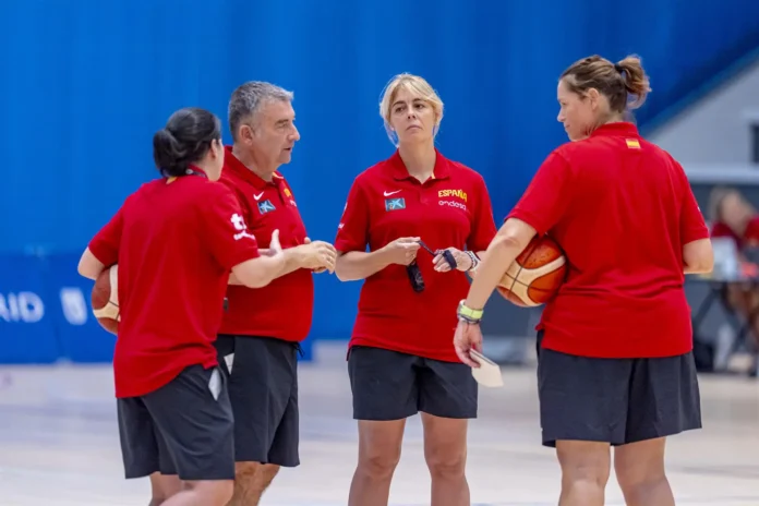 Baloncesto/Selección.- Miguel Méndez: "Contra Alemania queremos escuchar más que hablar"