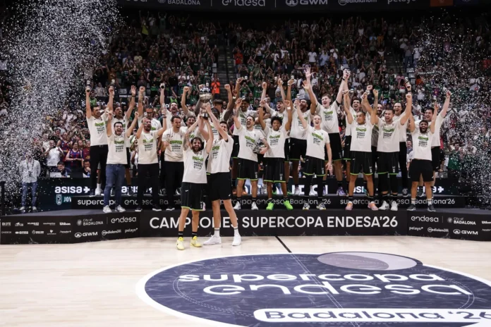 Baloncesto/Supercopa.- La Penya tumba la 'maldición del anfitrión' y agranda su leyenda
