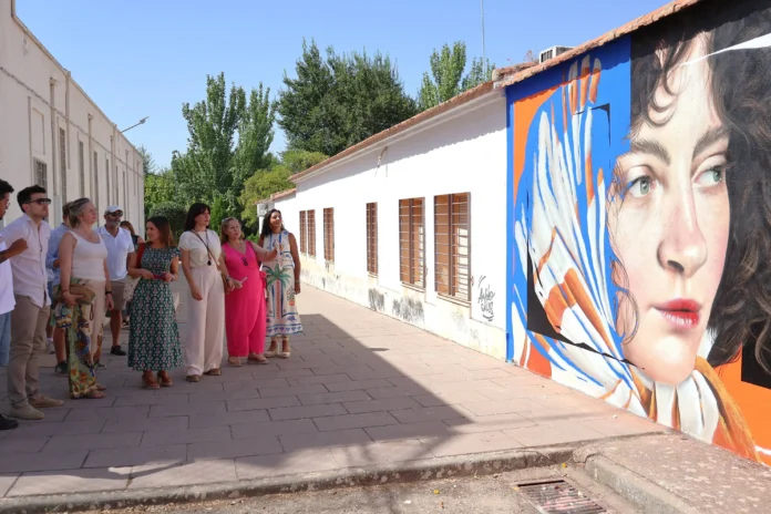 Blanca Fernández avanza que el curso escolar arrancará en Ciudad Real con 360 docentes más, 36.100 beneficiarios del banco de libros y 3,2 millones invertidos en los centros educativos