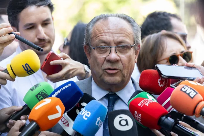 C-LM alerta de que Junts puede modificar la financiación en el Congreso y Asturias anuncia un fondo de nivelación