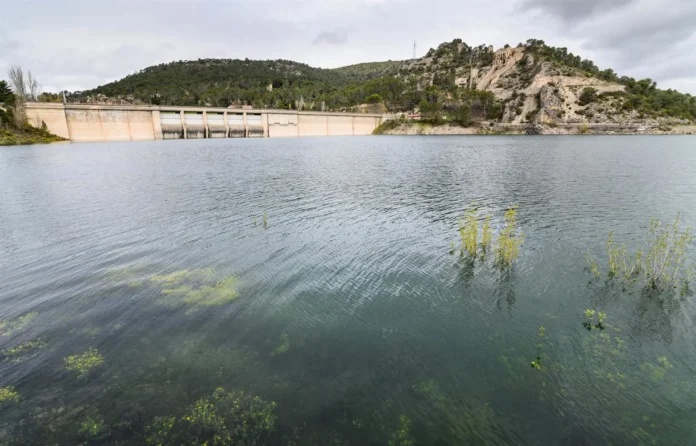 C-LM invertirá un millón para ampliar el sistema de abastecimiento de la Llanura Manchega a 14 pueblos de Cuenca