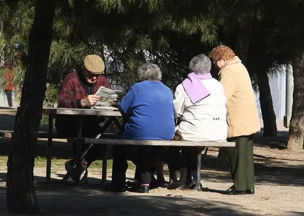C-LM registró 413.582 pensiones en octubre con una media de 1.293,35 euros, un 5,24% más que el año pasado