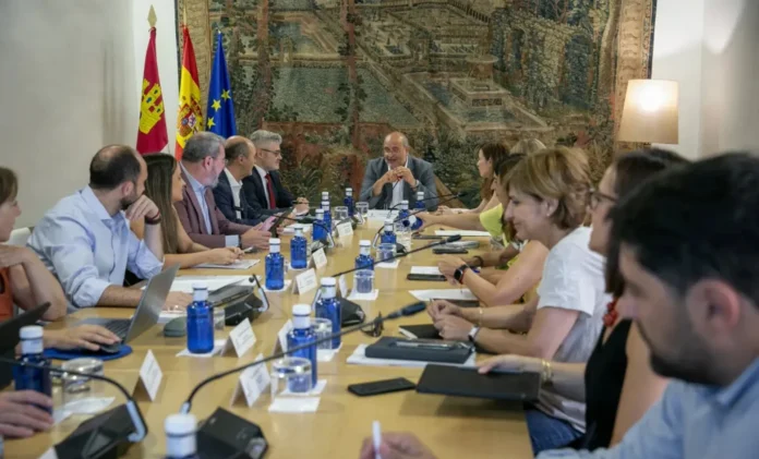 C-LM se dota de una Comisión de Gobierno del Dato, que garantiza la calidad de los datos públicos en su ciclo de vida