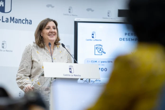 Castilla-La Mancha supera por primera vez las 980.000 personas ocupadas tras crear uno de cada cuatro empleos del país desde junio
