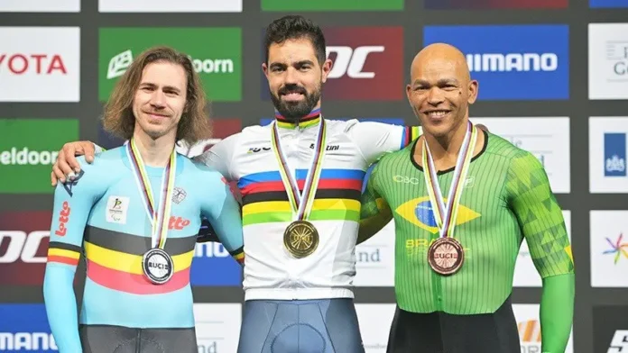 Ciclismo.- El español Alfonso Cabello se proclama campeón del mundo del kilómetro por octava vez