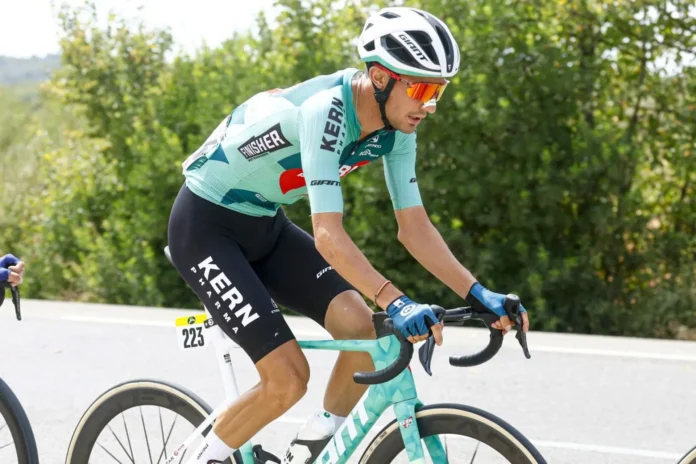 Ciclismo.- Iván Cobo da el salto al WorldTour con Movistar Team hasta 2029