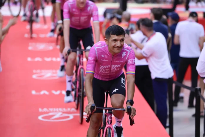 Ciclismo/Mundial.- Richard Carapaz no participará en el Mundial por "complicaciones de salud"