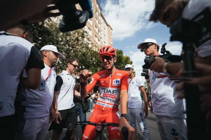 Ciclismo/Vuelta.- AV.- El líder Tadej Pogacar abandona La Vuelta por una caída en la octava etapa