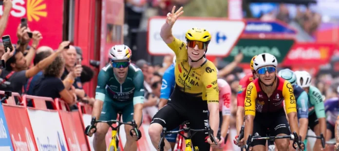 Ciclismo/Vuelta.- Matthew Brennan recupera su jerarquía al sprint en Lorca y suma su tercer triunfo en La Vuelta