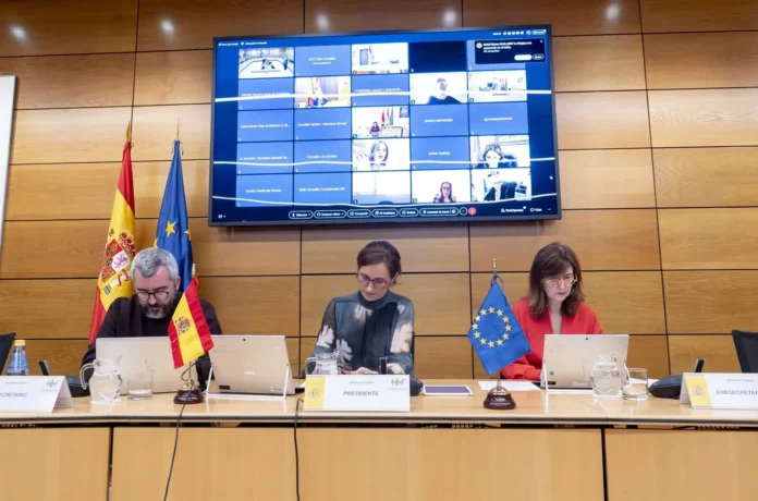 Consejo Interterritorial rechaza el RD de listas de espera y García lo tilda de "irresponsabilidad política"