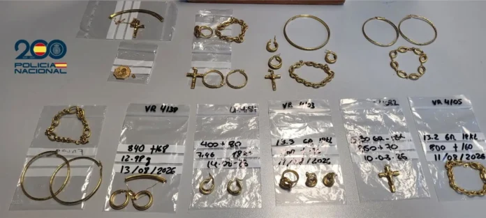 Dos detenidos en Talavera por estafar a locales de compraventa de oro con joyas falsas
