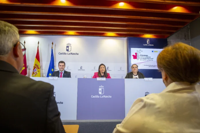 El Gobierno de Castilla-La Mancha informa sobre la II Estrategia contra la Pobreza y la Desigualdad Social 2026-2030