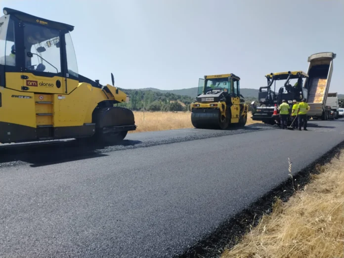 El Gobierno de Castilla-La Mancha invierte más de 400.000 euros en la rehabilitación de la CM-4017 entre Retuerta del Bullaque y Horcajo de los Montes