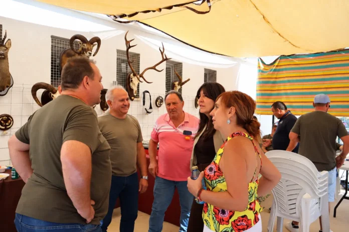 El Gobierno de Castilla-La Mancha reivindica la caza como actividad económica y elemento de fijación de población en el medio rural
