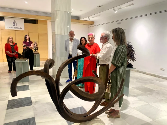 El Gobierno regional abre su Sala de Arte a unas Ferias de Guadalajara que “también se viven desde la cultura”