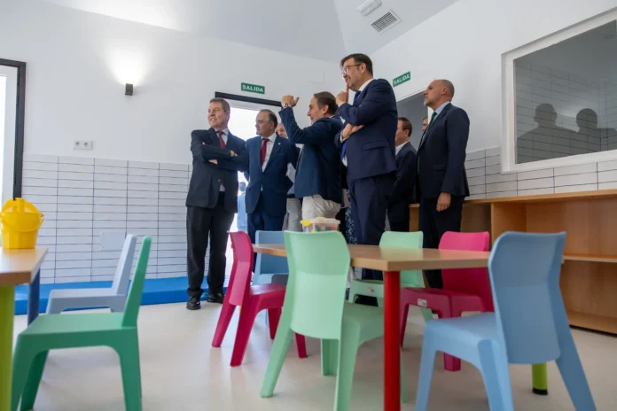 El Gobierno regional cumple su compromiso con las escuelas infantiles y valoriza el importante impulso dado a los servicios educativos en la última década