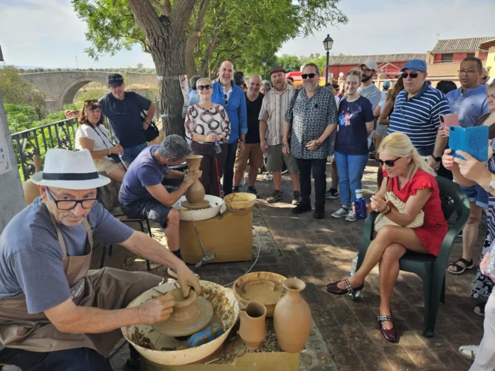 El Gobierno regional destaca que el número de ceramistas y alfareros ha crecido un 40% en la comarca de Talavera en los últimos cinco años