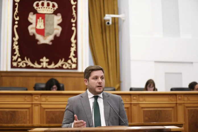 El Gobierno regional expone en las Cortes la situación de las principales infraestructuras de transporte de Castilla-La Mancha