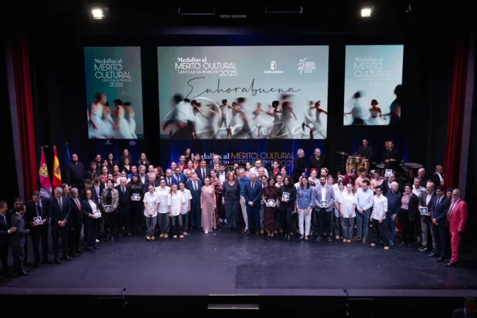 El Gobierno regional felicita a los galardonados con las Medallas al Mérito Cultural y destaca su contribución a mantener viva la cultura de Castilla-La Mancha