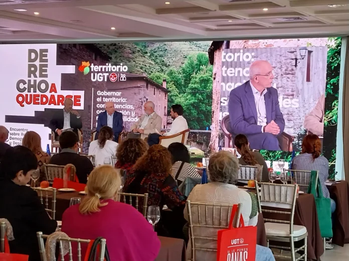 El Gobierno regional refuerza todo el itinerario educativo como herramienta de lucha contra la despoblación