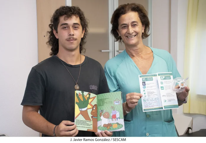 El Hospital de Guadalajara consolida el proyecto de humanización ‘Peditour’, que ya ha distribuido 400 cuentos entre menores que pasan por una cirugía