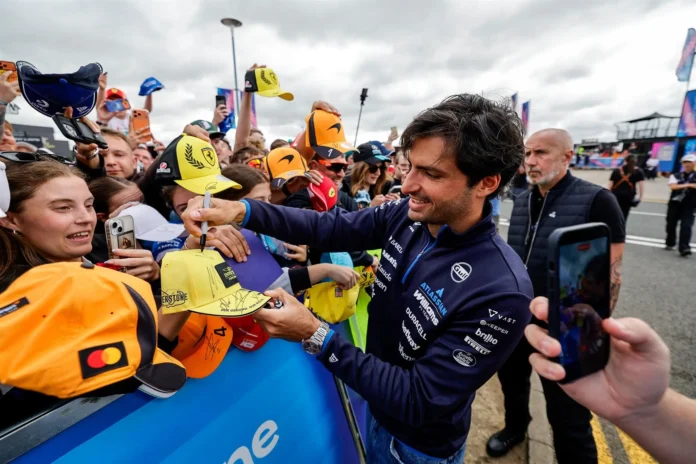 Fórmula 1.- El piloto español Carlos Sainz renueva su contrato con Williams