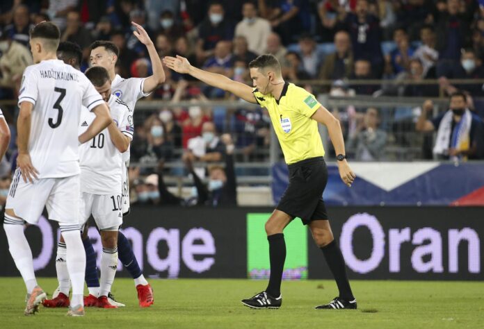 Fútbol.- El suizo Sandro Schärer arbitrará la Supercopa de Europa entre Real Madrid y la Atalanta