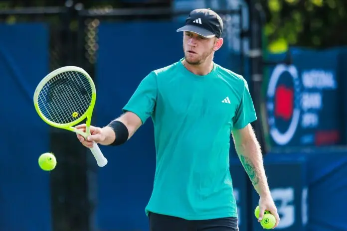 Tenis.- El tenista español Davidovich sigue fuerte en Toronto y elimina a Mensik para llegar a octavos