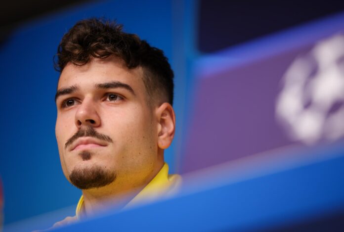 Fútbol.- El centrocampista suizo Filip Ugrinic, nuevo refuerzo para el Valencia