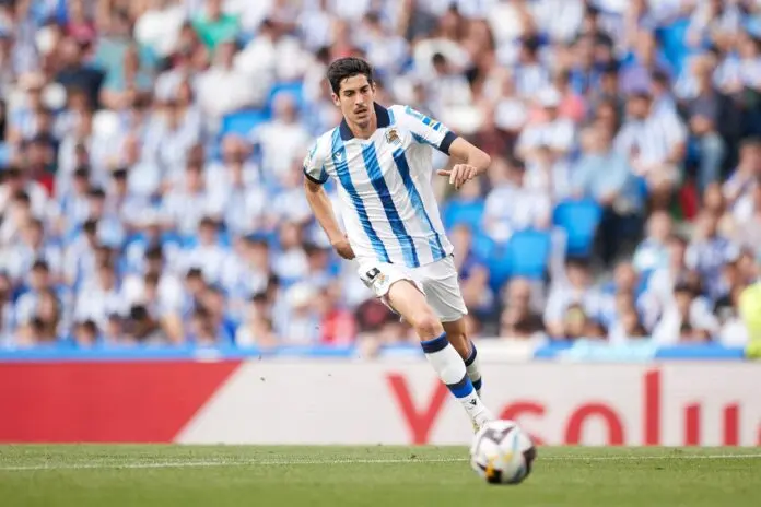 Fútbol.- El delantero Carlos Fernández llega cedido al Mirandés