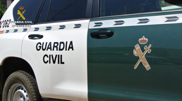 Sucesos.- Dos fallecidos y una mujer de 80 años herida tras la salida de vía de un turismo en Fuentes (Cuenca)