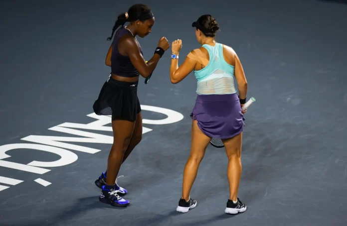 Tenis.- Las estadounidenses Coco Gauff y Jessica Pegula se enfrentarán por el título en Wuhan