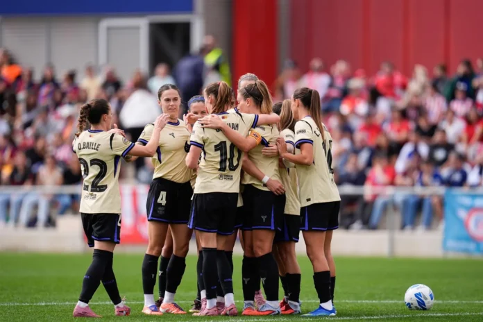 Fútbol.- El FC Barcelona envía un mensaje y aleja al Atlético y el Real Madrid aprovecha la jornada en la Liga F