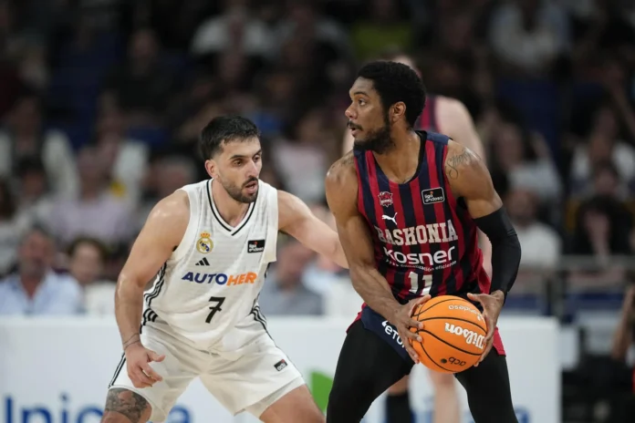 Baloncesto/Liga Endesa.- (Crónica) El Baskonia renace ante el Real Madrid y el Barça tropieza con el Lleida