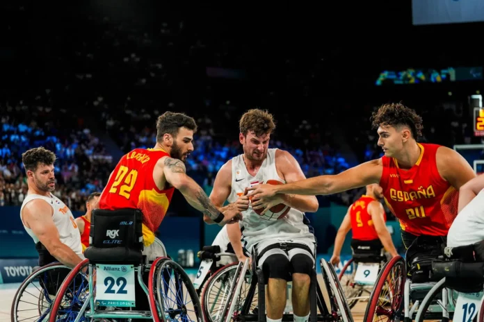 Baloncesto.- La selección masculina pasa a cuartos invicta y la femenina cae ante Alemania en el Europeo de BSR