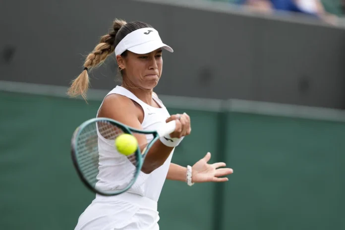 Tenis.- Jessica Bouzas pierde ante Jaqueline Cristian en los octavos de Osaka