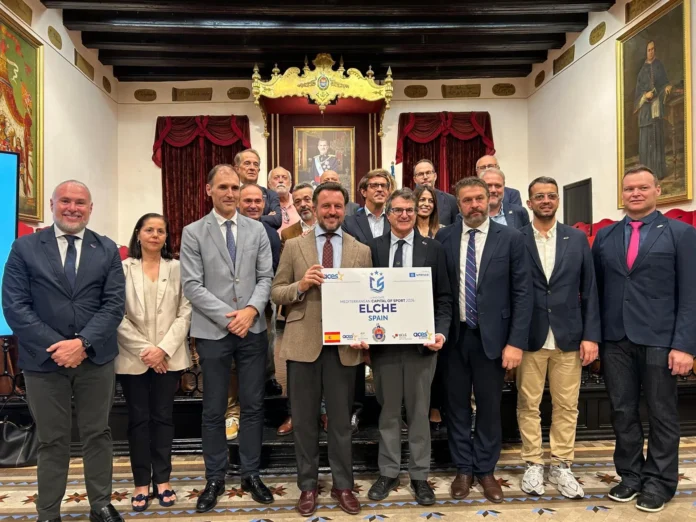 Varios.- Elche se asoma al Mediterráneo convencida de ser su Capital del Deporte
