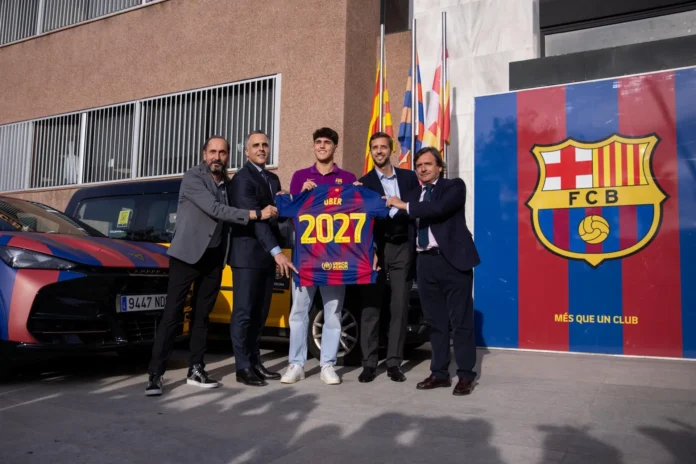 Fútbol.- FC Barcelona y Uber escenifican su acuerdo hasta 2027 con 30 Cupra Tavascan blaugranas