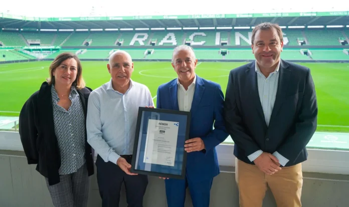 Fútbol.- El Racing de Santander recibe el certificado de huella de carbono verificada por AENOR