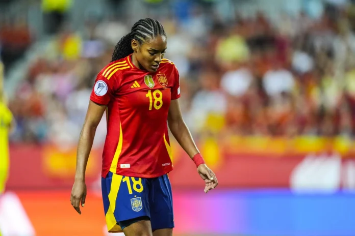 Fútbol/Selección.- Athenea del Castillo sustituye a la lesionada Salma Paralluelo en la convocatoria ante Suecia