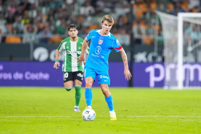 Fútbol.- El centrocampista del Atlético de Madrid Pablo Barrios sufre una lesión muscular de bajo grado